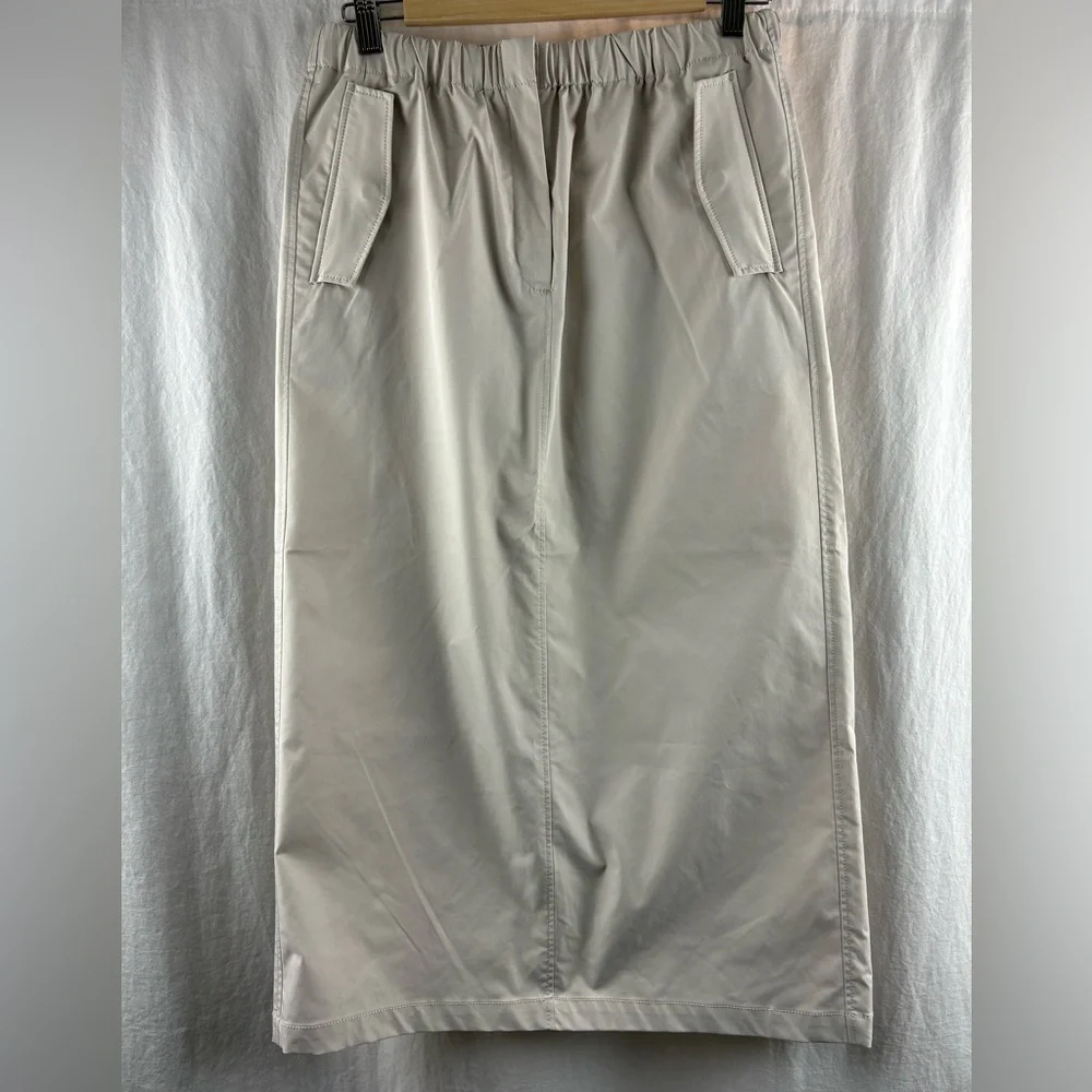 Aritzia The Group Babaton Light Beige
Emerson Skirt 6 - Picture 4 of 11